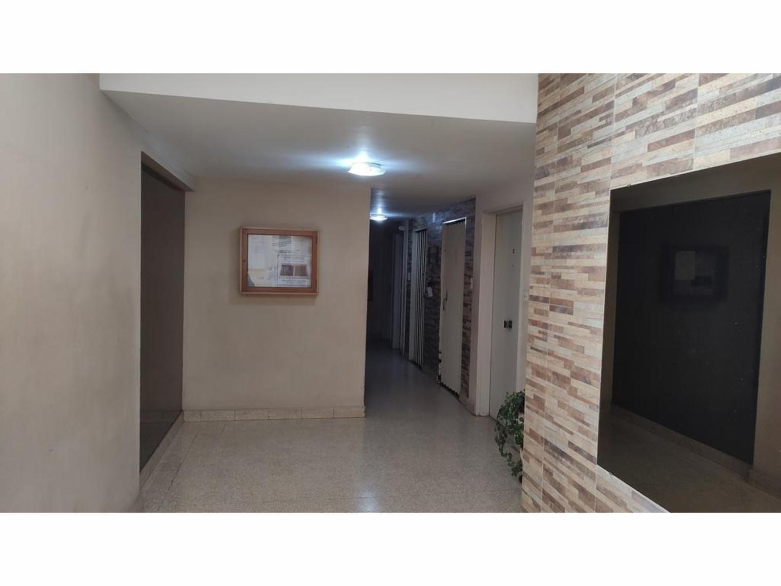 Departamento de 3 ambientes con balcón al contrafrente ubicado sobre Avenida San Martín — foto 2