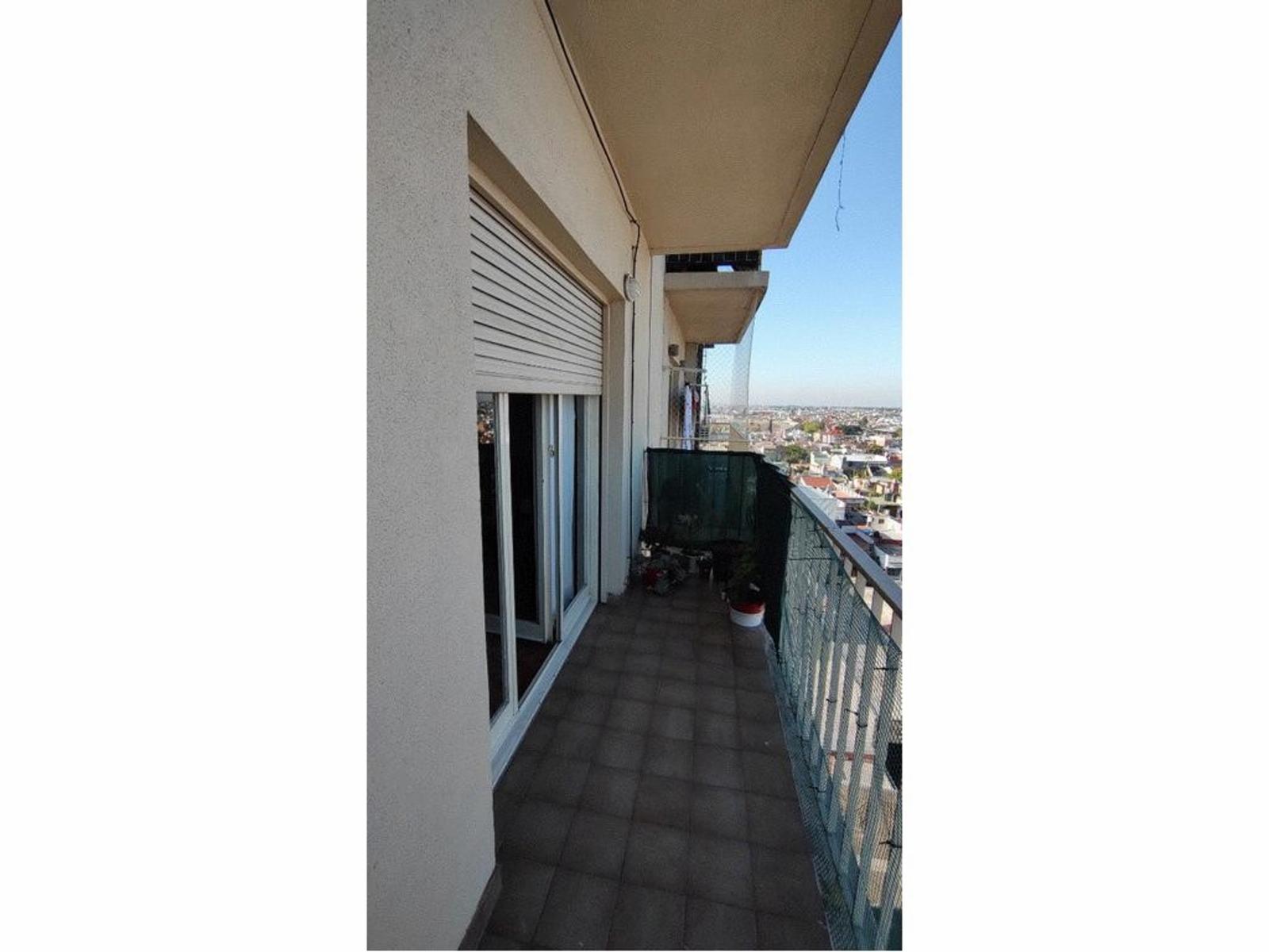 Departamento de 3 ambientes con balcón al contrafrente ubicado sobre Avenida San Martín — foto 11