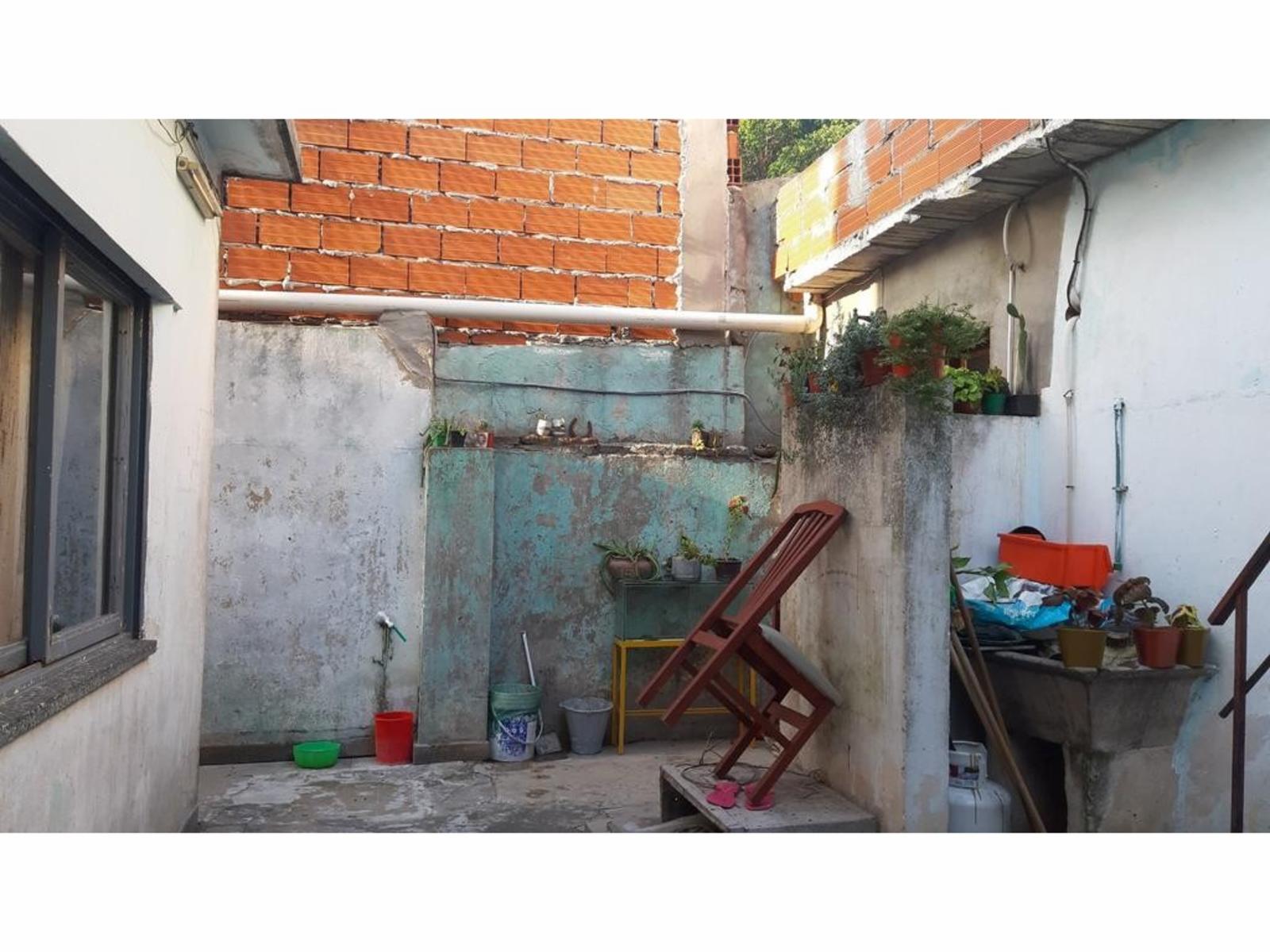 Ph al fondo con 2 propiedades de 2 ambientes con patio y terraza — foto 5