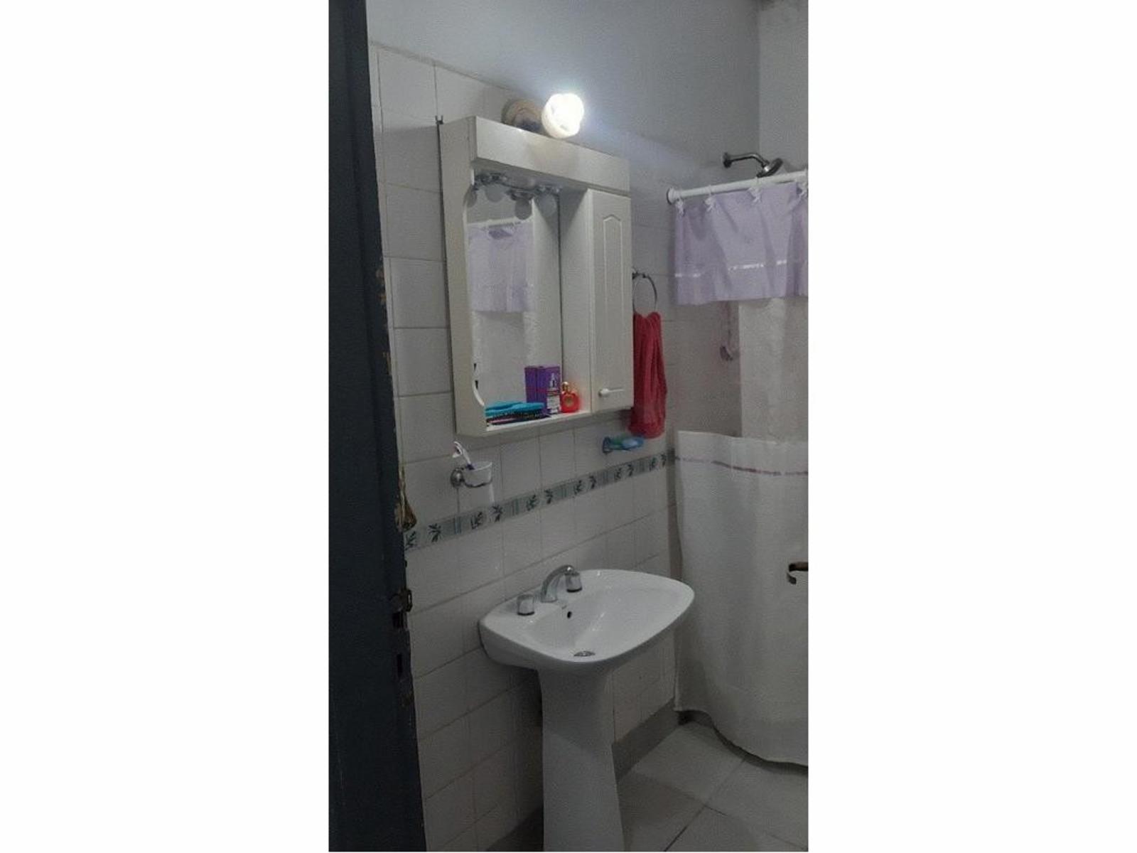 Ph al fondo con 2 propiedades de 2 ambientes con patio y terraza — foto 12
