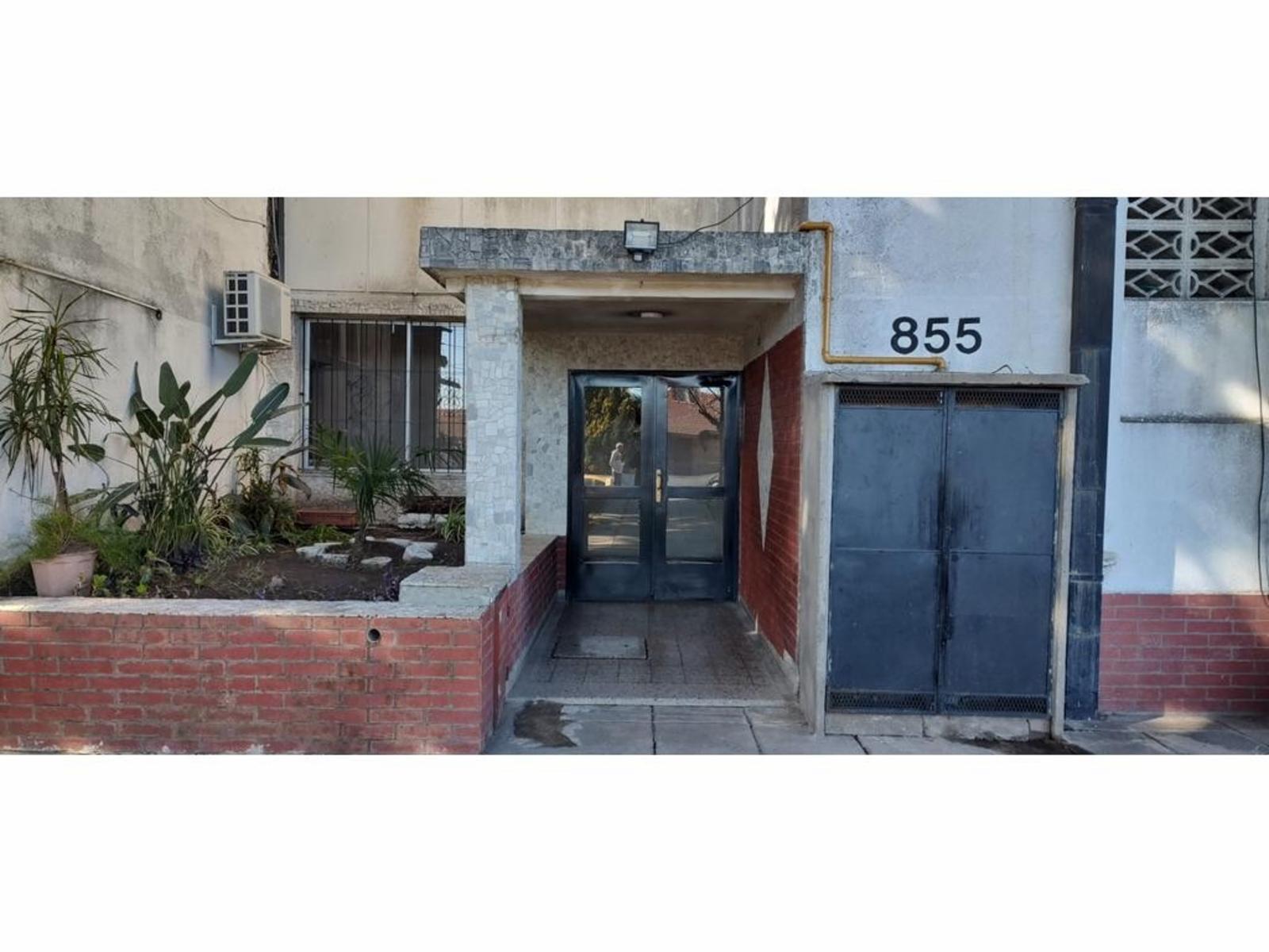 Departamento de 3 ambientes en primer piso al frente — foto 2