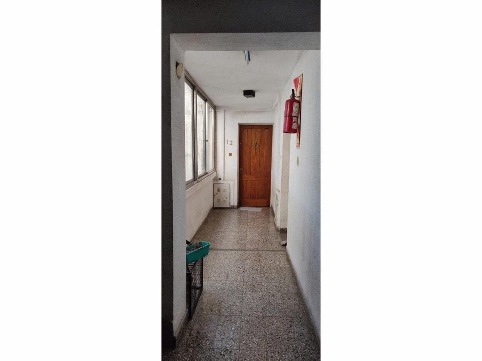 Departamento de 3 ambientes en primer piso al frente — foto 4