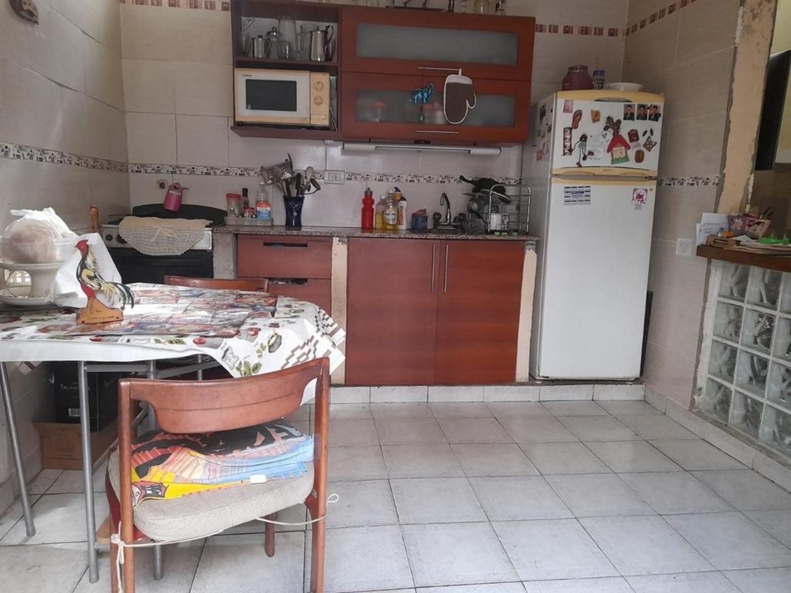 CASA CON DOS PROPIEDADES DE 3 AMBIENTES Y 2 AMBIENTES IDEAL PARA DOS FAMILIAS — foto 10