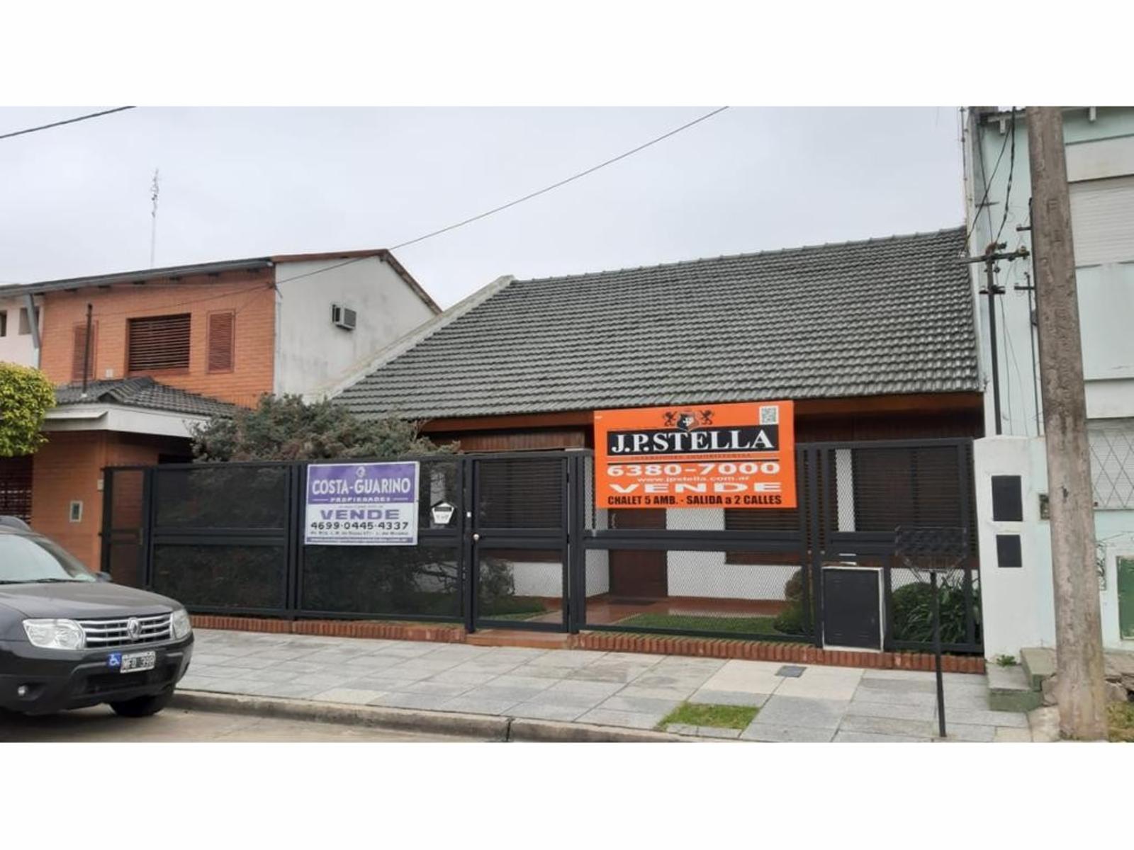 Excelente casa de 5 ambientes con salida a 2 calles