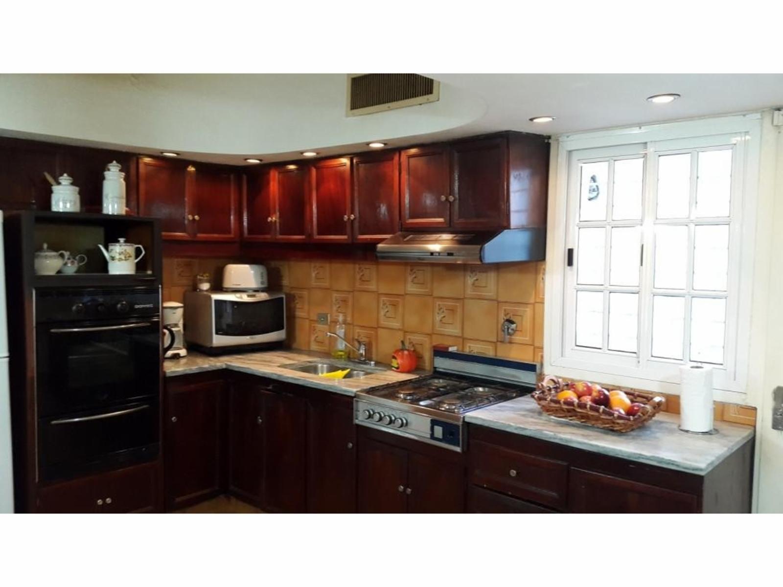 Excelente casa de 5 ambientes con salida a 2 calles — foto 5
