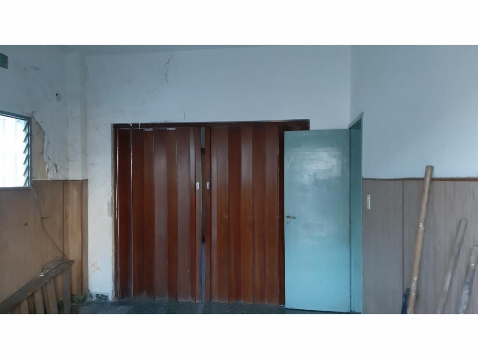 Casa de 3 ambientes con terreno de 8,66 X 21,85 con patio, cochera y terraza — foto 4