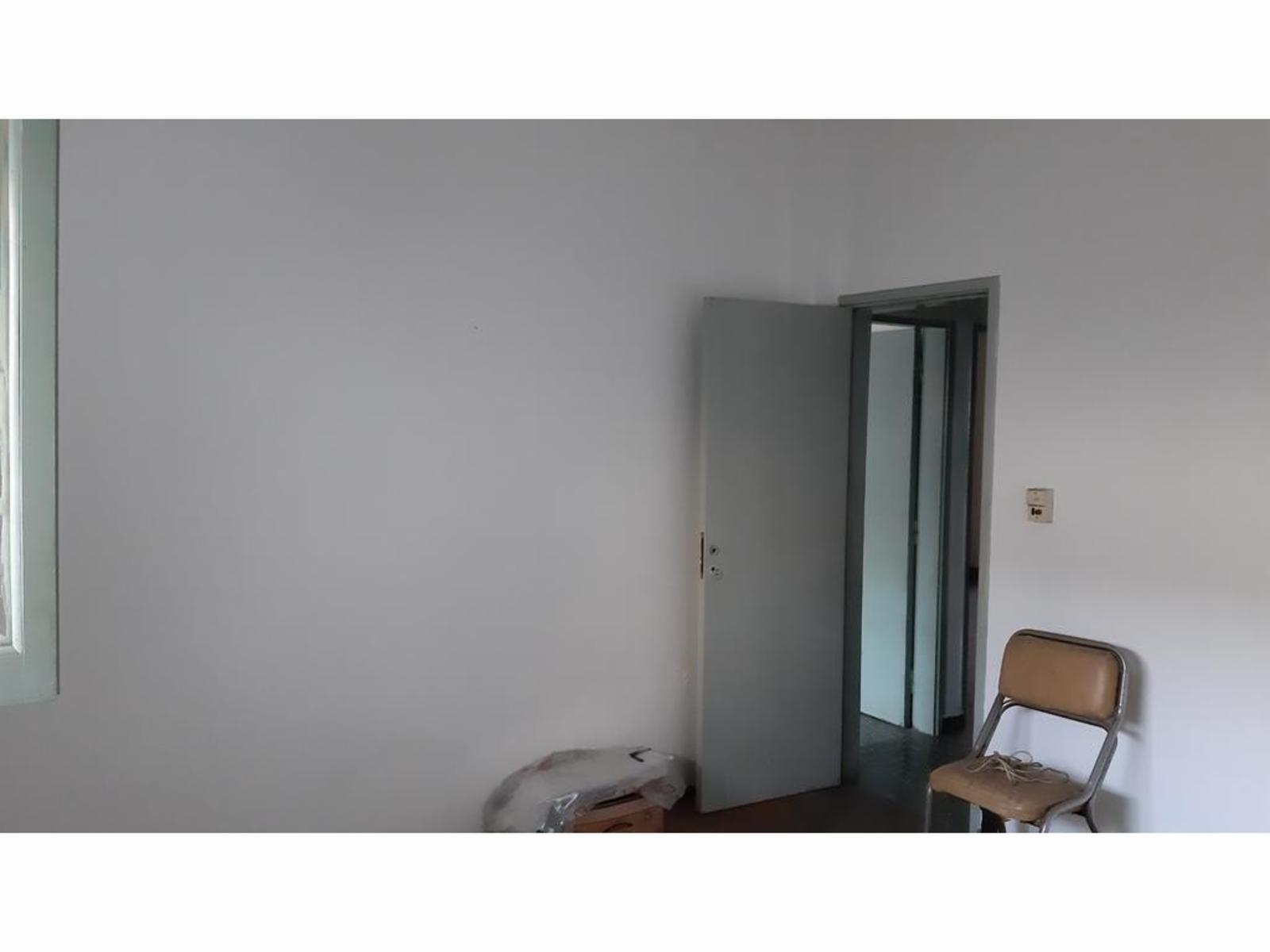 Casa de 3 ambientes con terreno de 8,66 X 21,85 con patio, cochera y terraza — foto 8