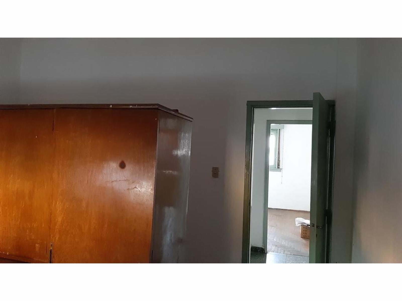 Casa de 3 ambientes con terreno de 8,66 X 21,85 con patio, cochera y terraza — foto 13
