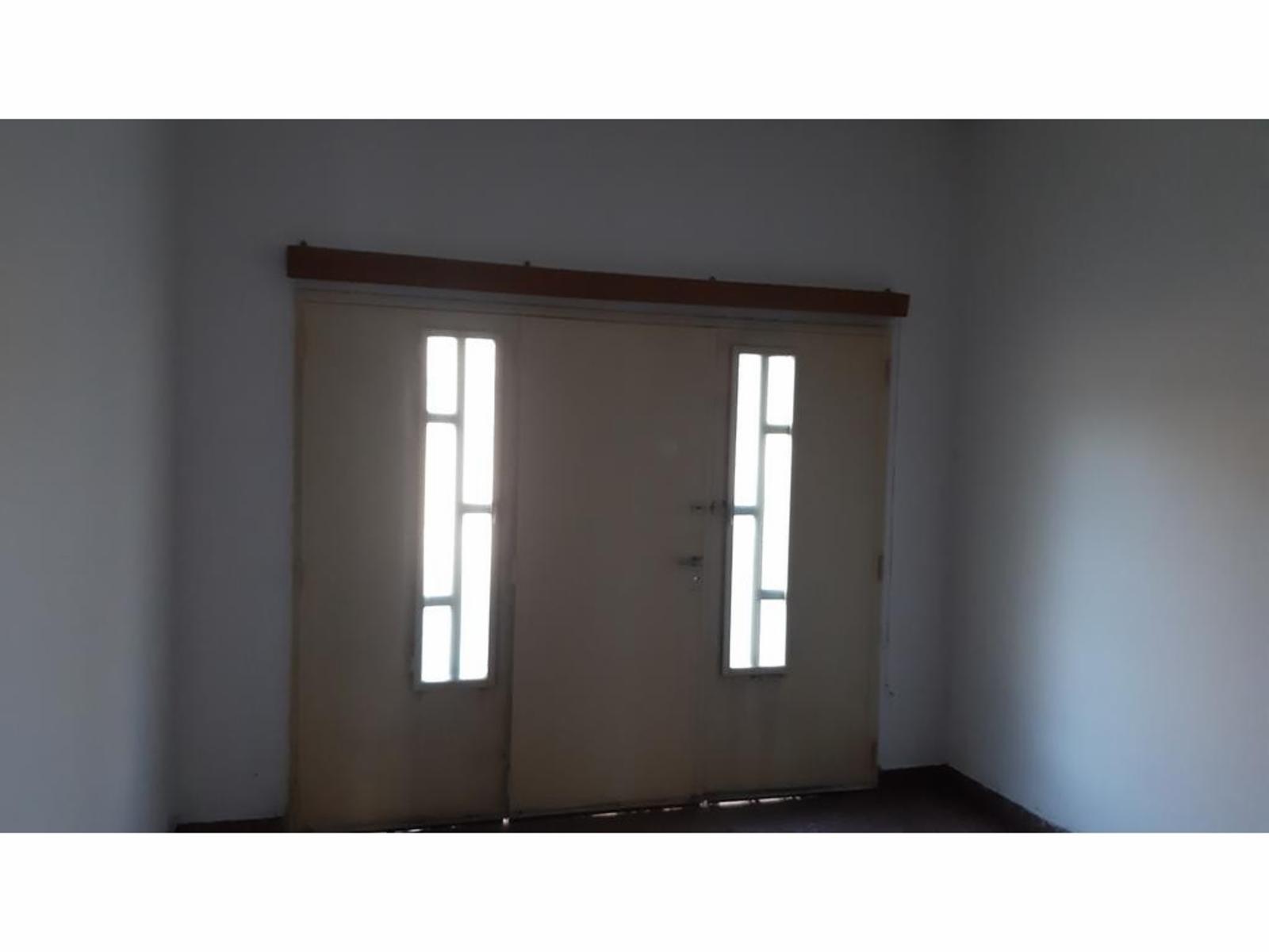 Casa de 3 ambientes con terreno de 8,66 X 21,85 con patio, cochera y terraza — foto 14