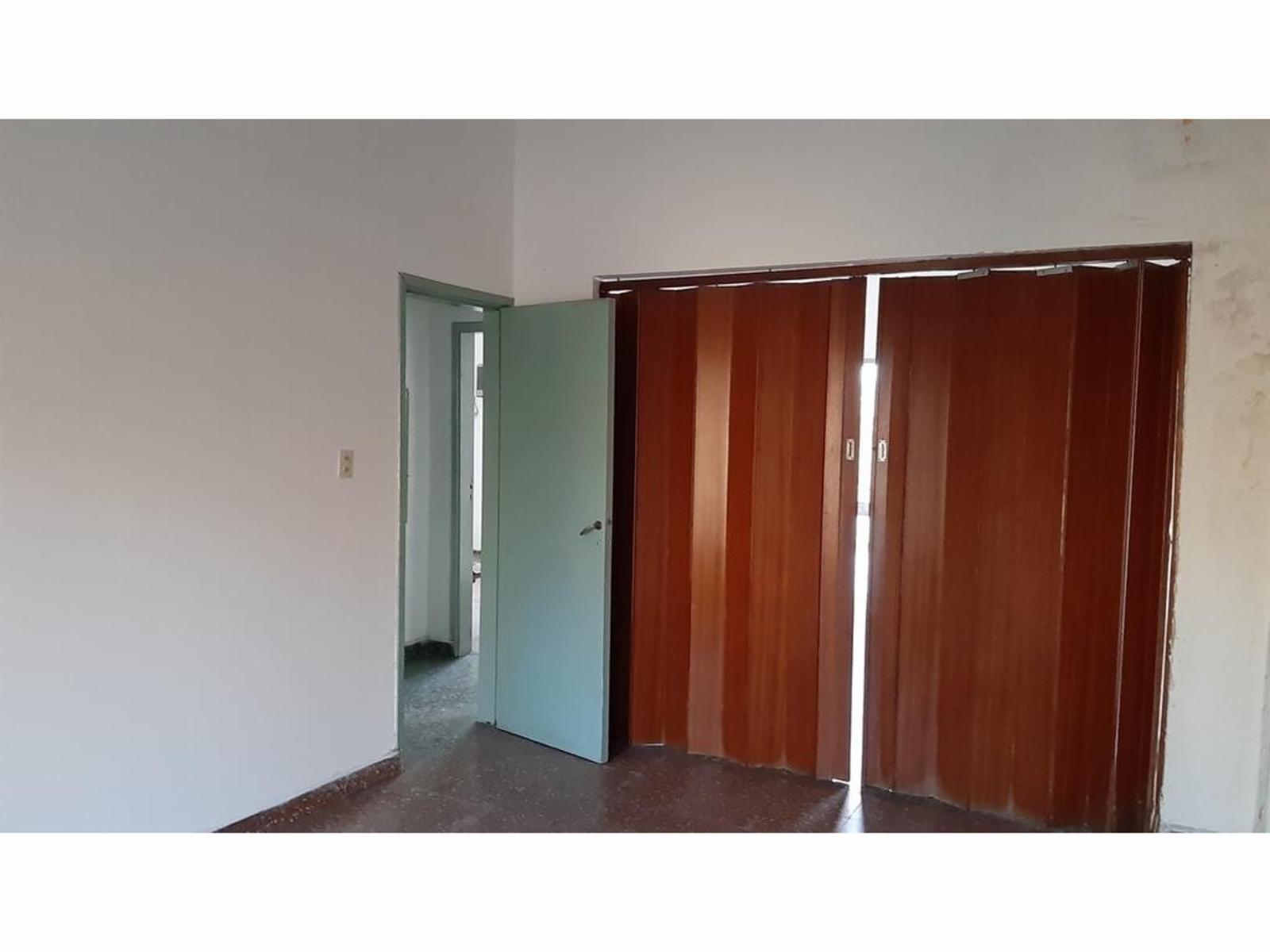 Casa de 3 ambientes con terreno de 8,66 X 21,85 con patio, cochera y terraza — foto 15