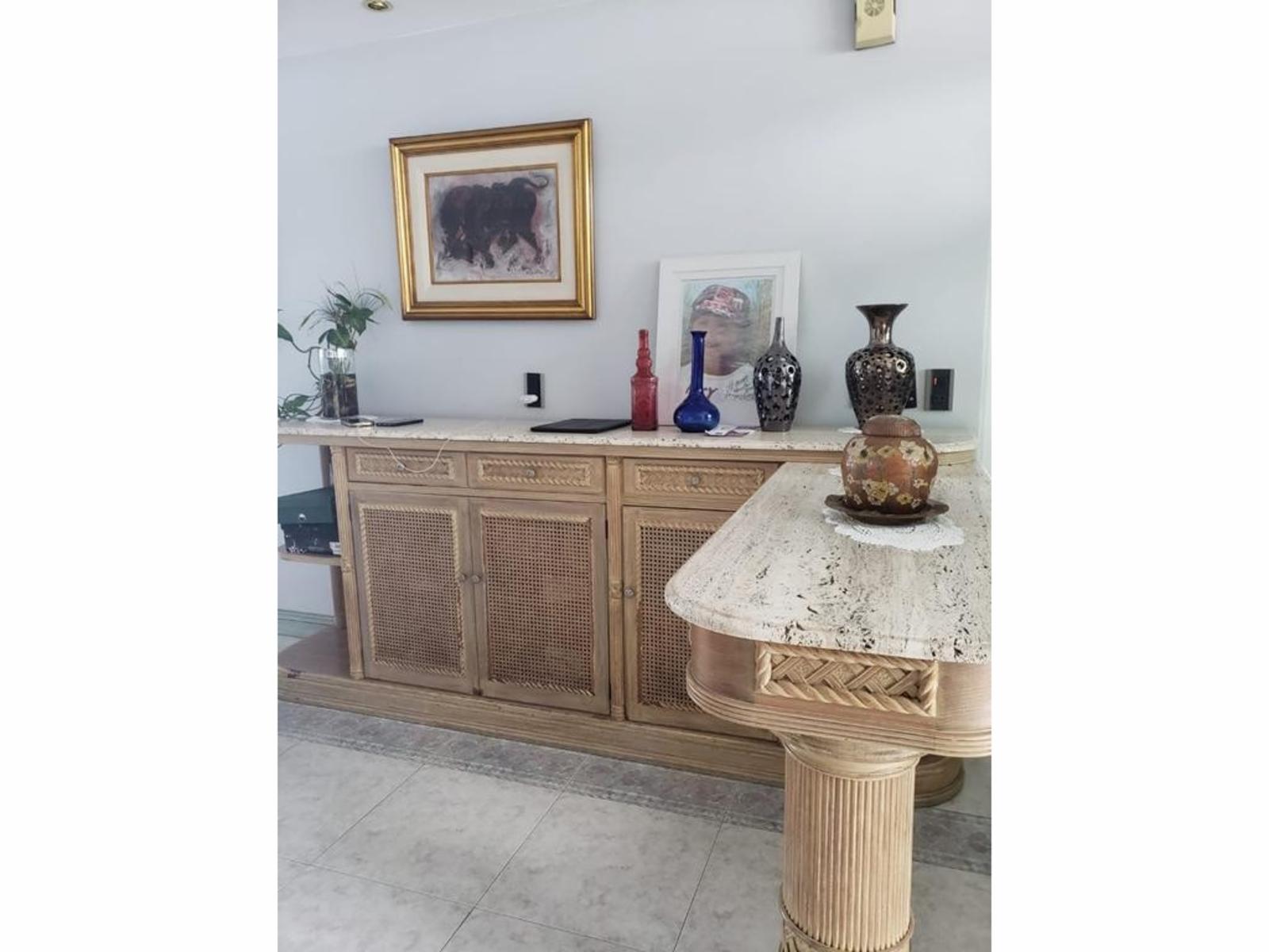 Piso de categoría en esquina Alberdi y Pueyrredón frente a la Plaza Bartolomé Mitre — foto 3