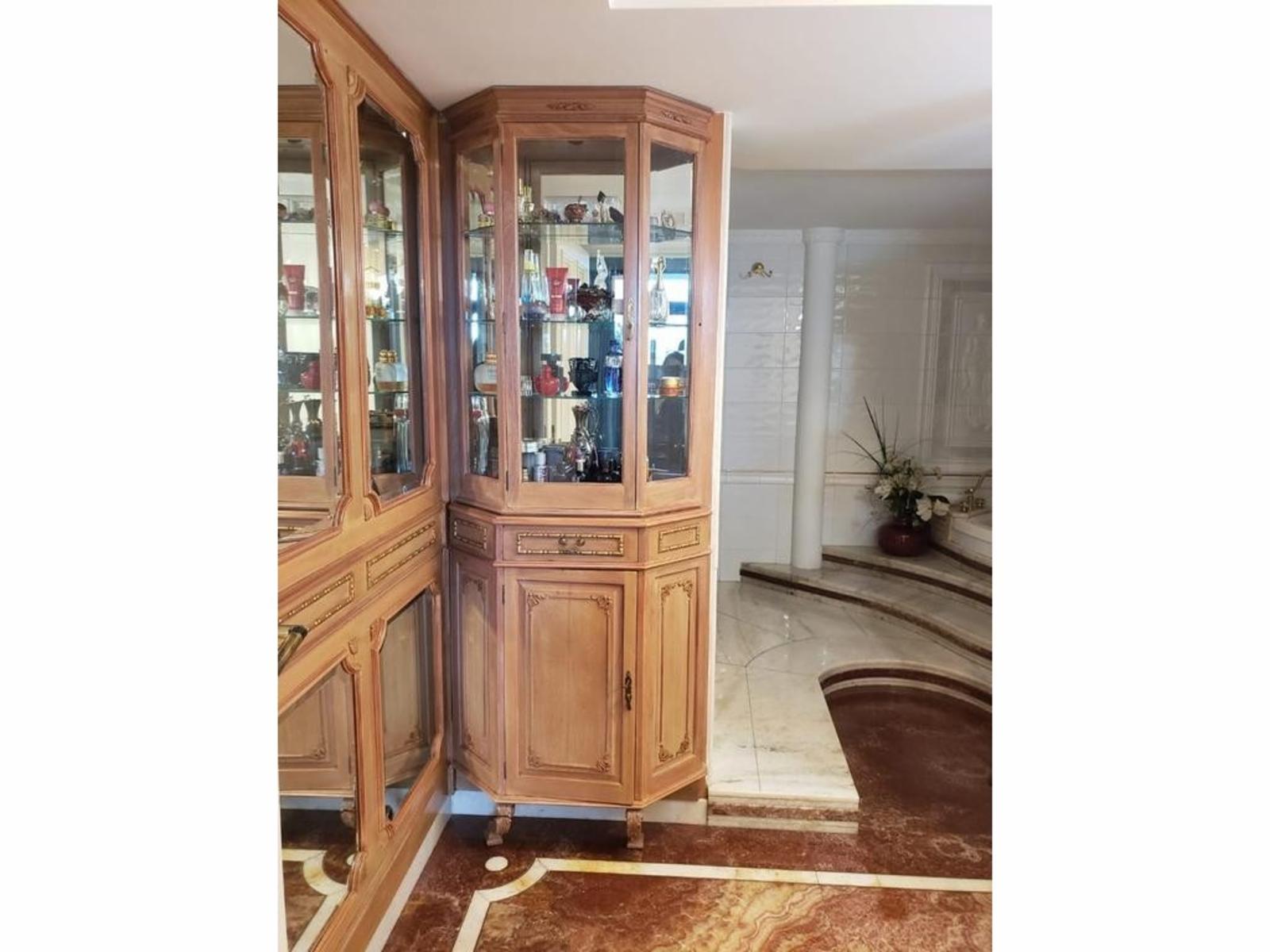 Piso de categoría en esquina Alberdi y Pueyrredón frente a la Plaza Bartolomé Mitre — foto 5