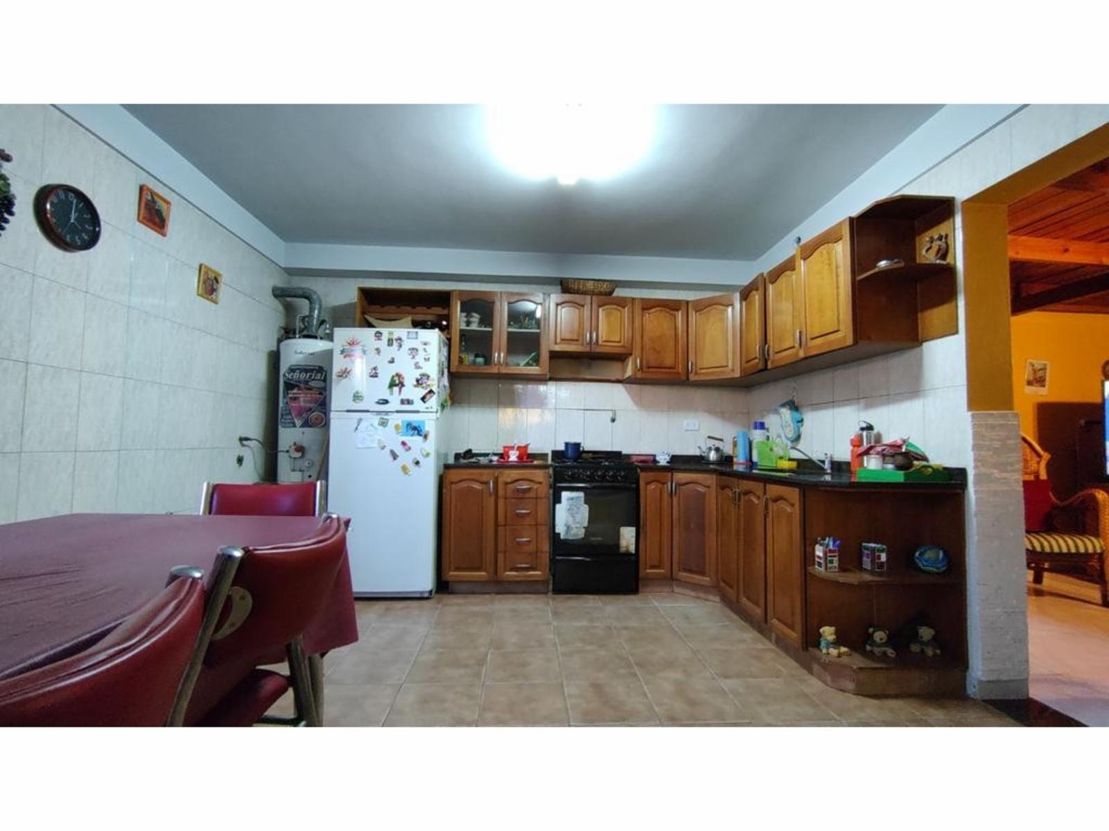 Excelente casa de 4 ambientes con terreno de 391,30m² (10 X 39,13) — foto 7