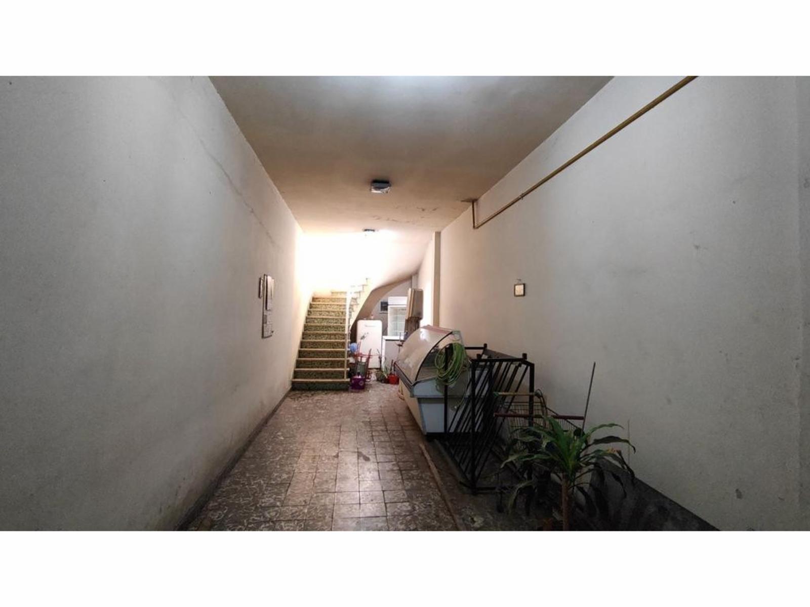 Casa en venta de 6 dormitorios c/ cochera en Lomas del Mirador — foto 4