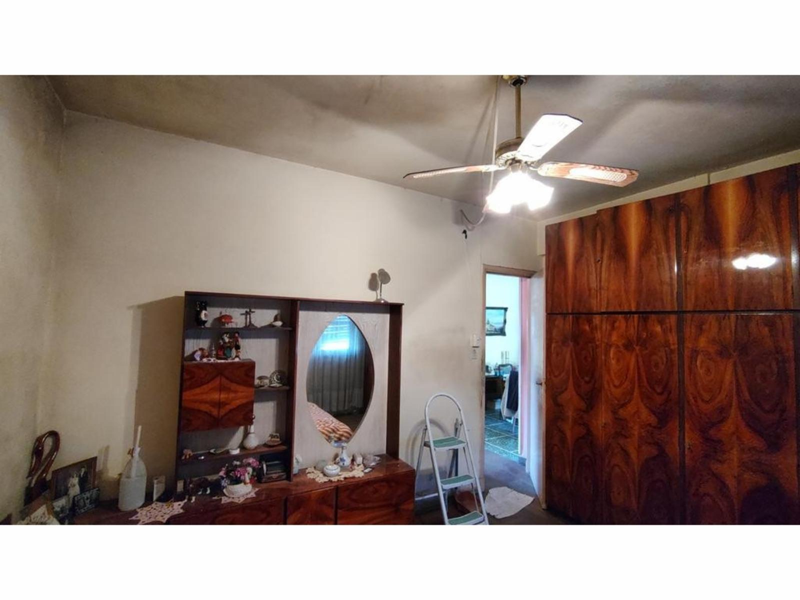 Casa en venta de 6 dormitorios c/ cochera en Lomas del Mirador — foto 11