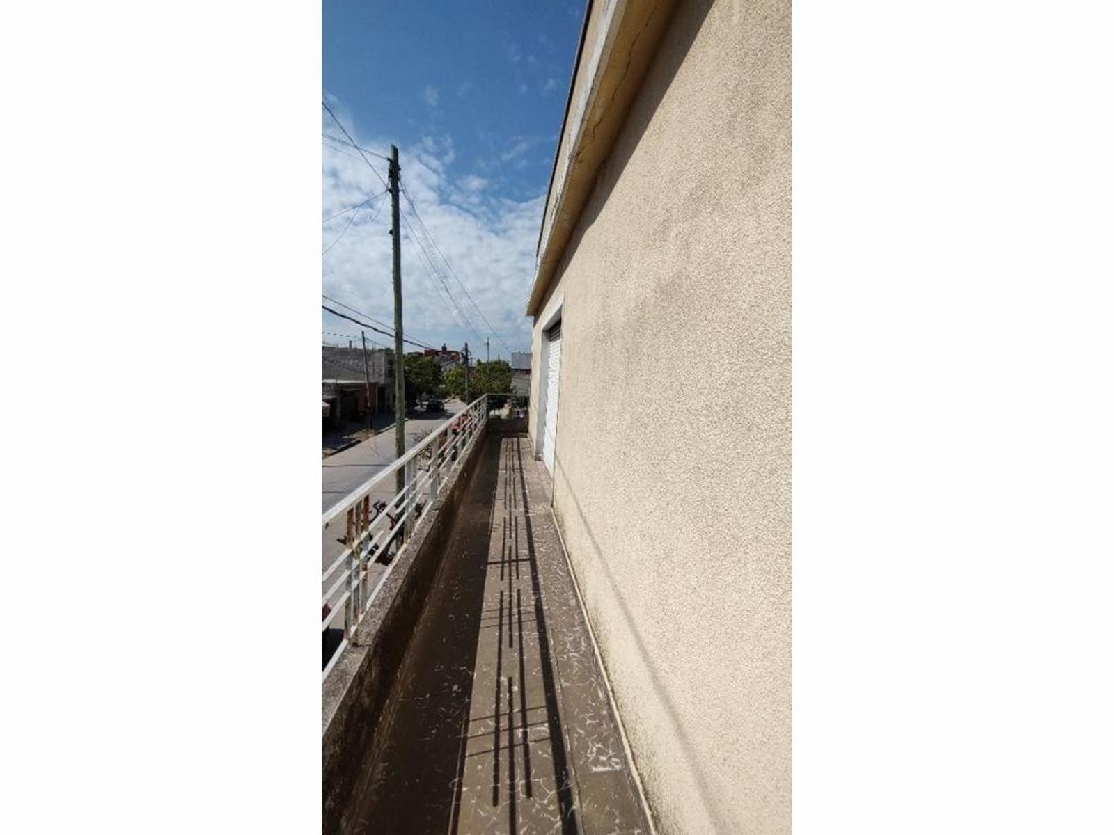 Casa en venta de 6 dormitorios c/ cochera en Lomas del Mirador — foto 13