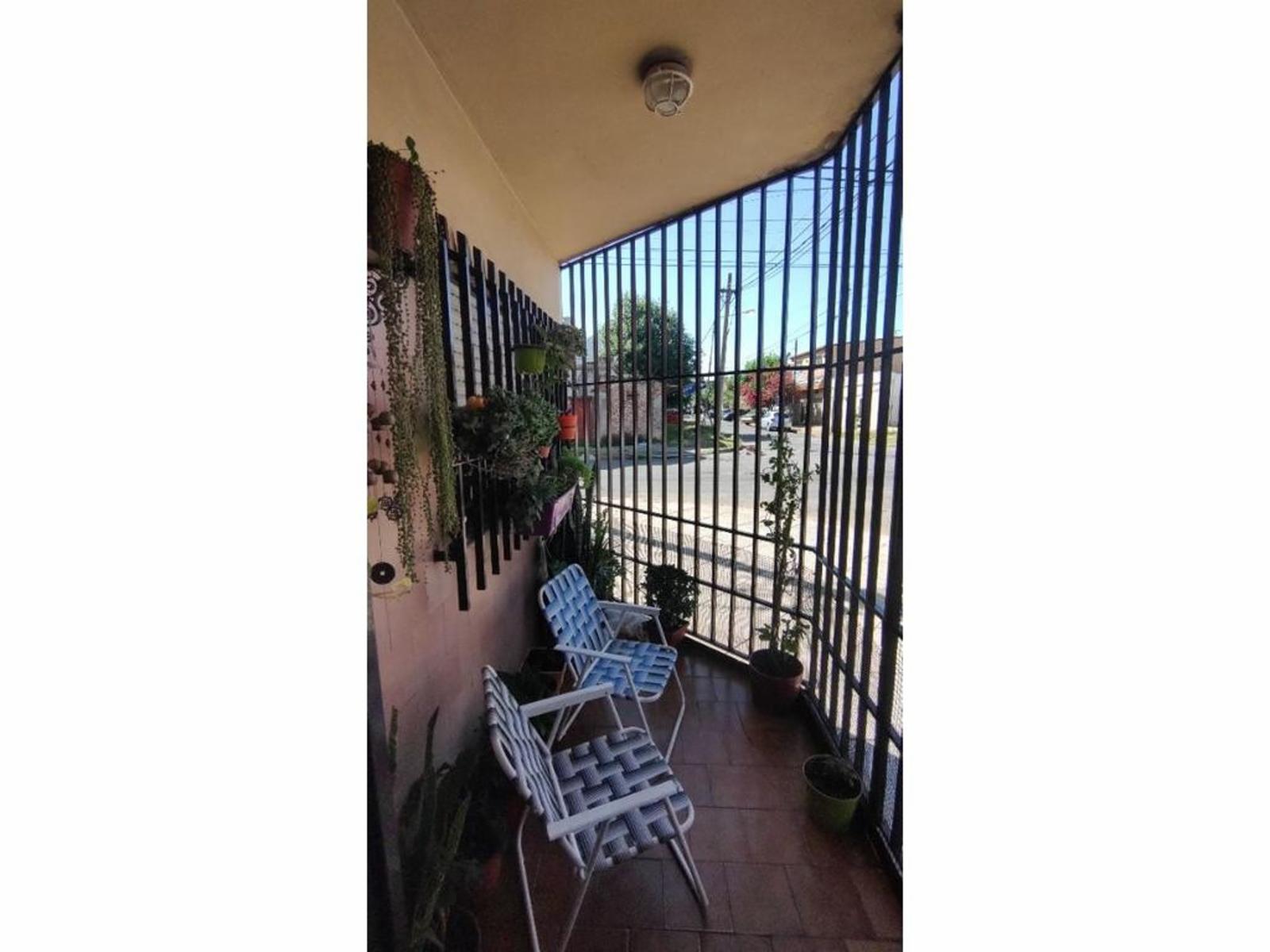 PH de 3 ambientes en planta baja al frente en esquina con patio — foto 3