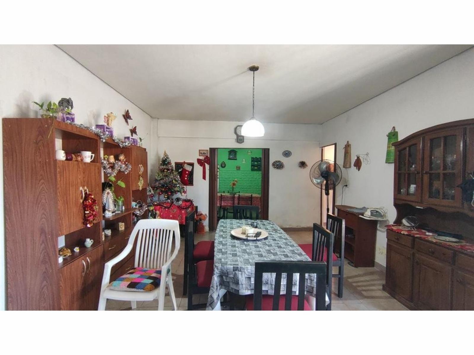 PH de 3 ambientes en planta baja al frente en esquina con patio — foto 4
