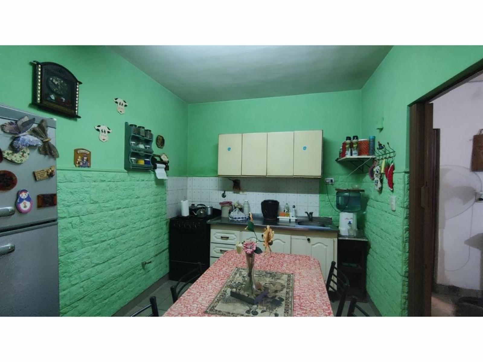 PH de 3 ambientes en planta baja al frente en esquina con patio — foto 6