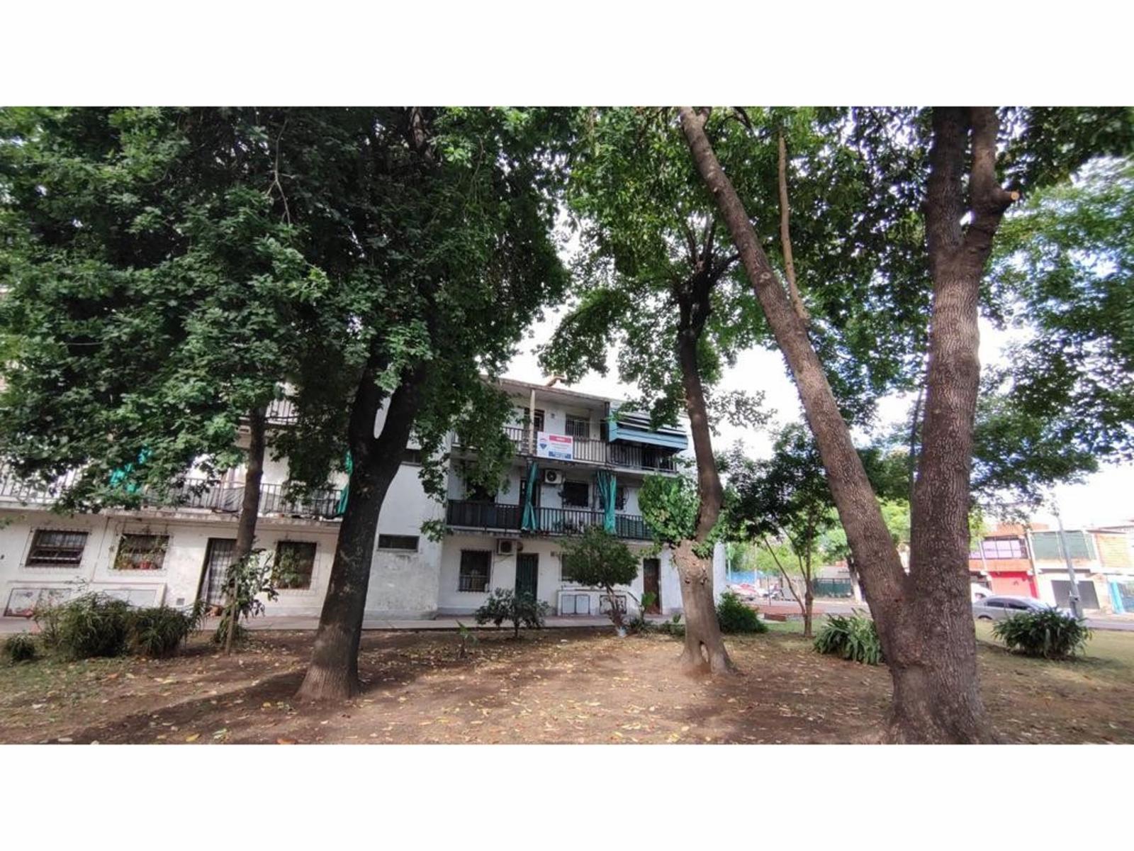 Departamento de 3 ambientes con balcón y terraza — foto 3