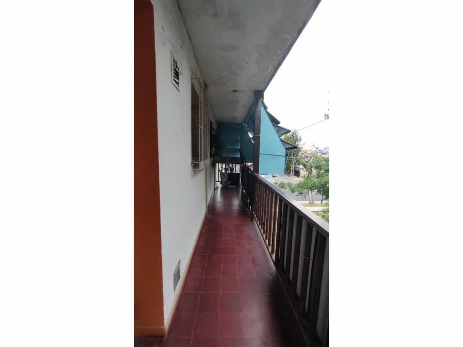 Departamento de 3 ambientes con balcón y terraza — foto 7