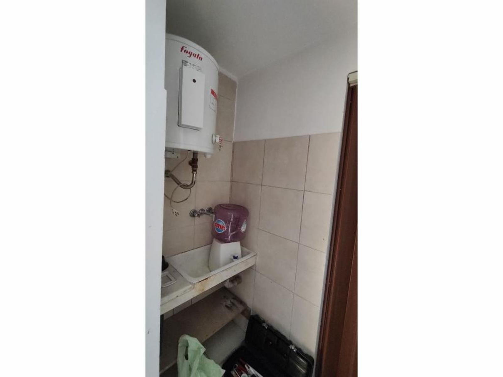 Casa de 4 ambientes con terreno de 8,66 X 58,74 con cocheras para 12 vehículos — foto 4