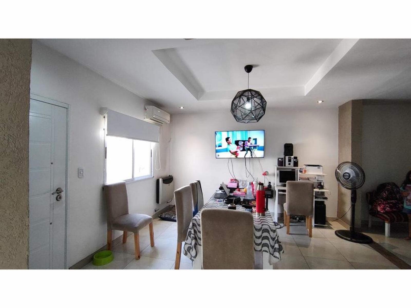 Casa de 4 ambientes con terreno de 8,66 X 58,74 con cocheras para 12 vehículos — foto 6