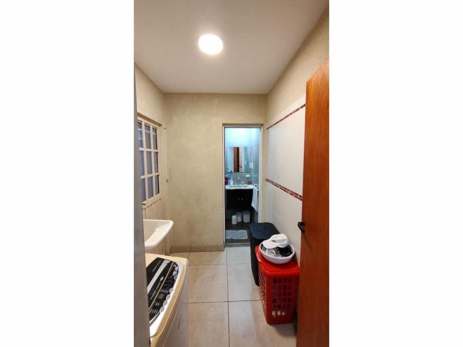 Casa de 4 ambientes con terreno de 8,66 X 58,74 con cocheras para 12 vehículos — foto 13