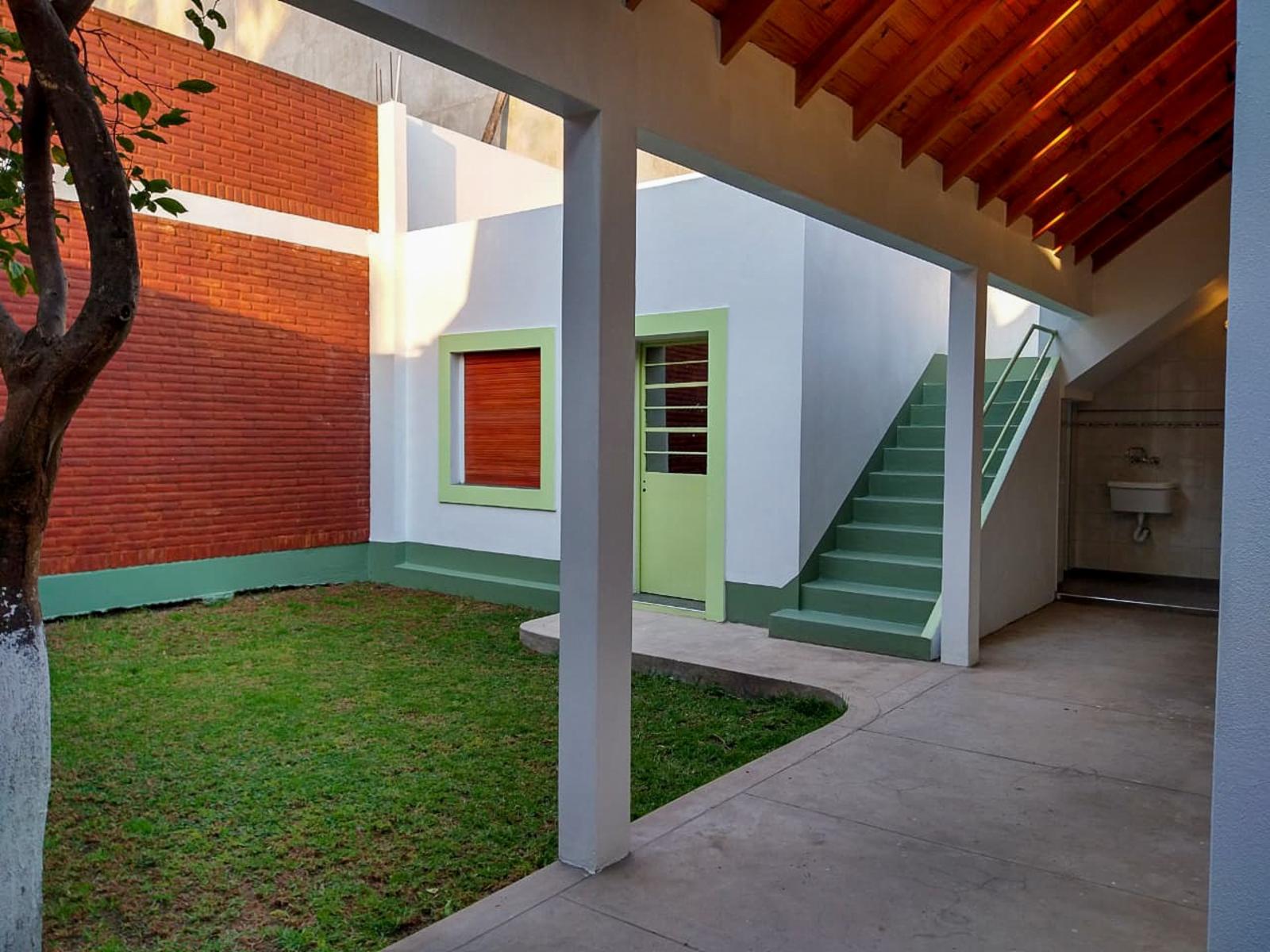 Casa con Local comercial independiente, Ubicada en San Justo, La Matanza. — foto 4