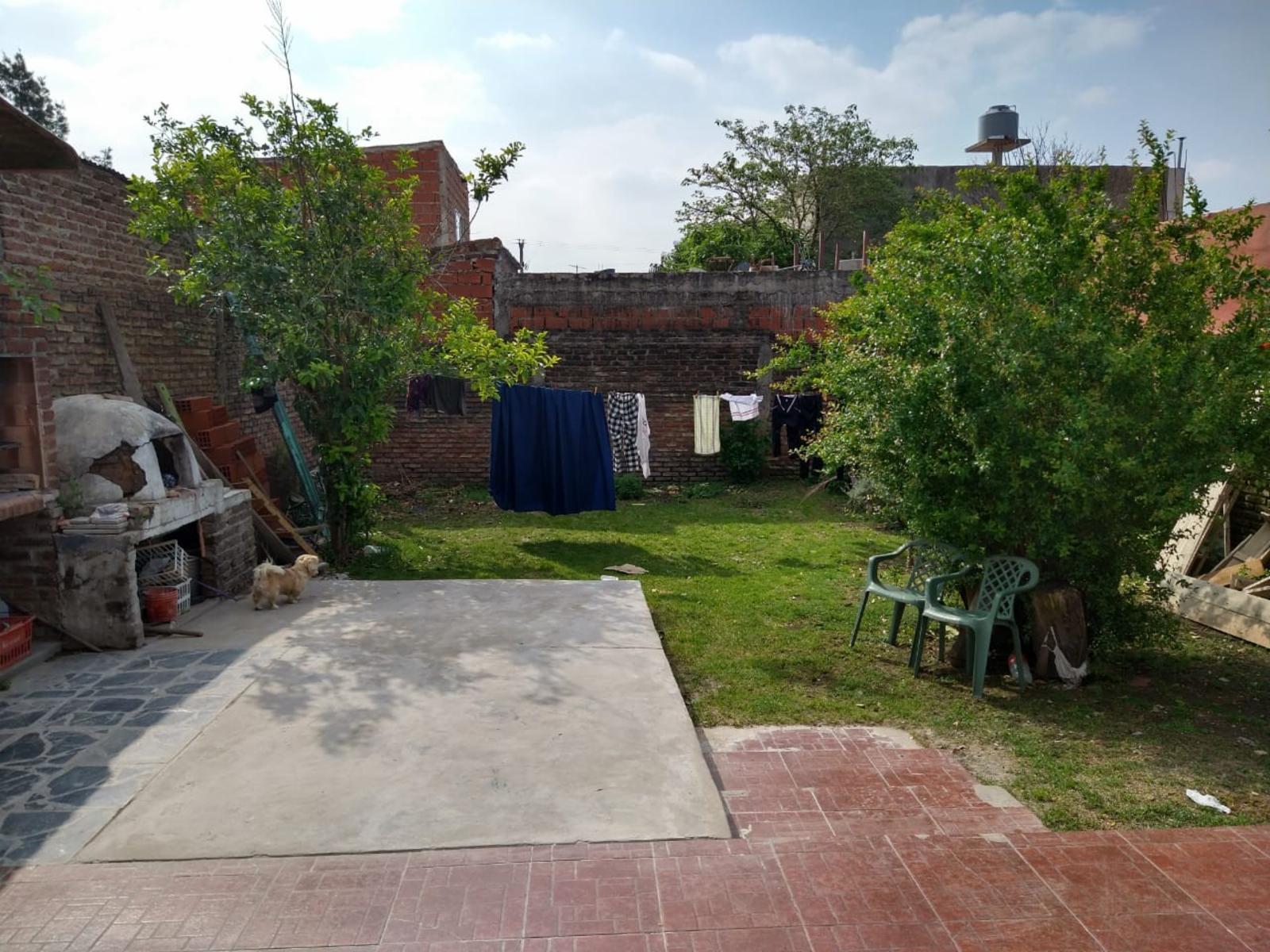 Chalet de 2 Plantas, Ubicado en Villa Luzuriaga. — foto 11