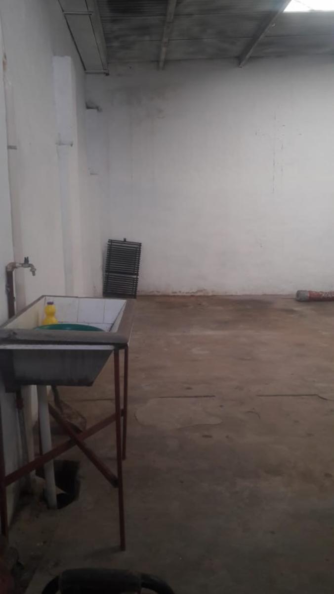 Casa + Galpón con baño y vestuario + Departamento 2 ambientes sobre primer piso, Ubicado en La Tablada — foto 6