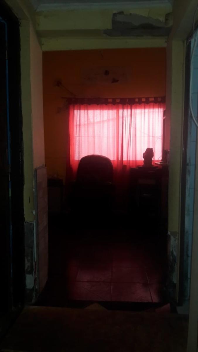 Casa + Galpón con baño y vestuario + Departamento 2 ambientes sobre primer piso, Ubicado en La Tablada — foto 9