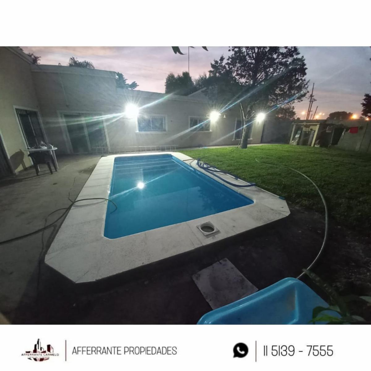 Alquiler Casa Quinta de 750 mts2 de terreno, una construcción de estilo minimalista, aire acondicionado en todos los ambientes y calefacción por losa radiante, totalmente equipada para pasar el día. - 3