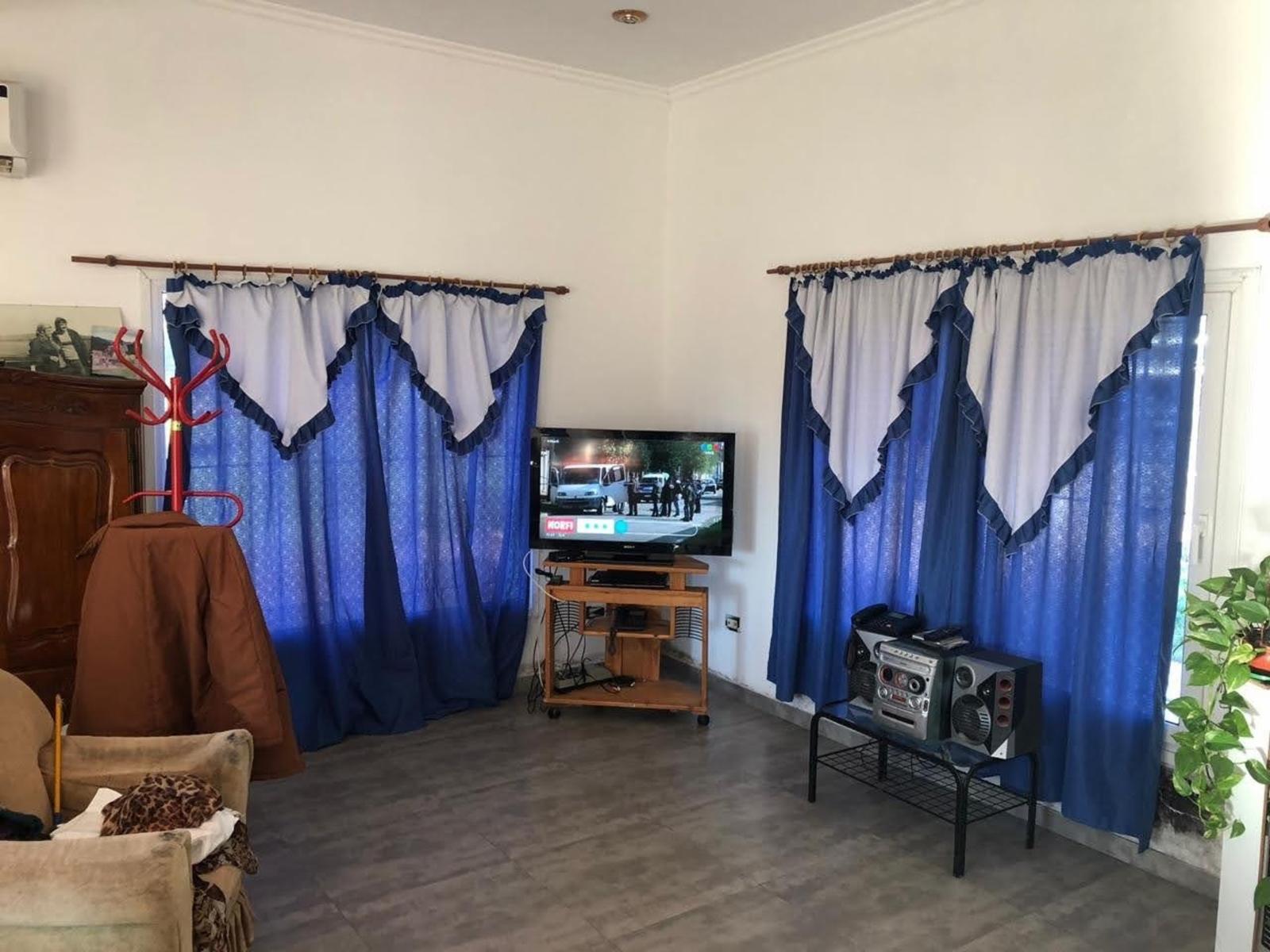 Alquiler Casa Quinta de 750 mts2 de terreno, una construcción de estilo minimalista, aire acondicionado en todos los ambientes y calefacción por losa radiante, totalmente equipada para pasar el día. - 14