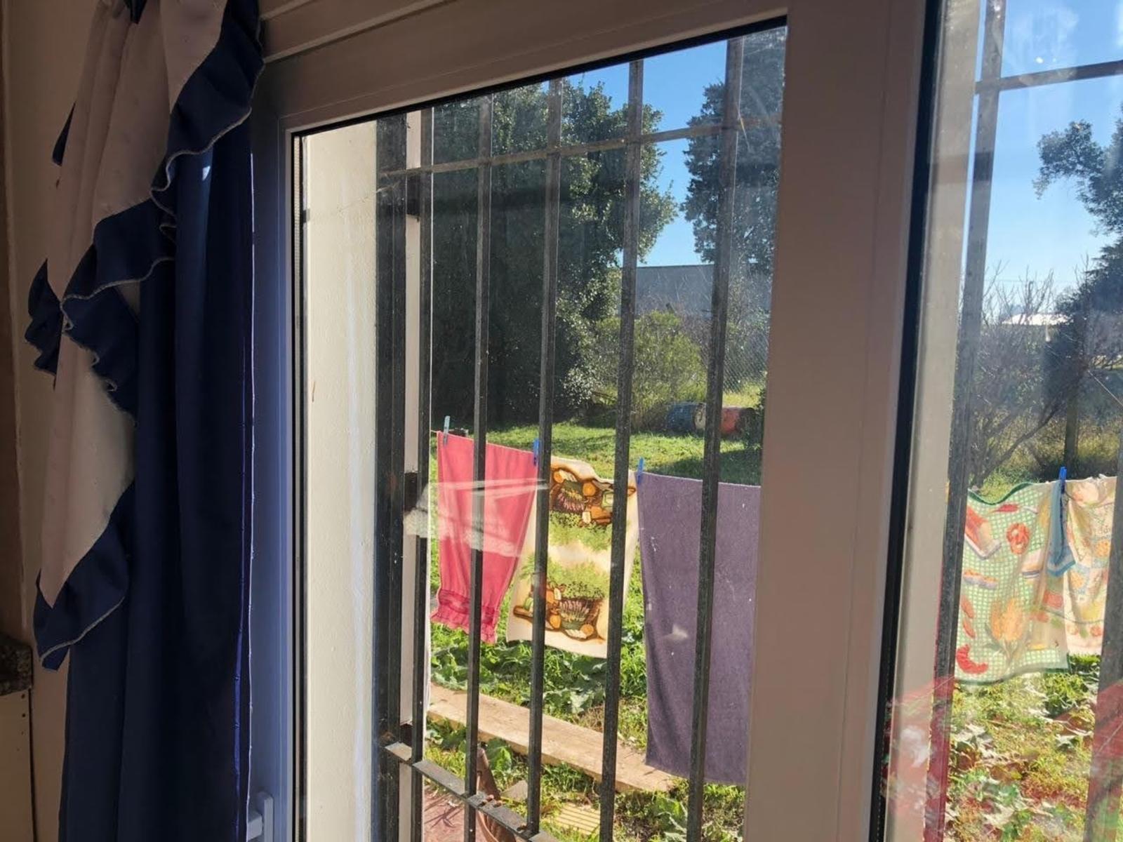 Alquiler Casa Quinta de 750 mts2 de terreno, una construcción de estilo minimalista, aire acondicionado en todos los ambientes y calefacción por losa radiante, totalmente equipada para pasar el día. - 19