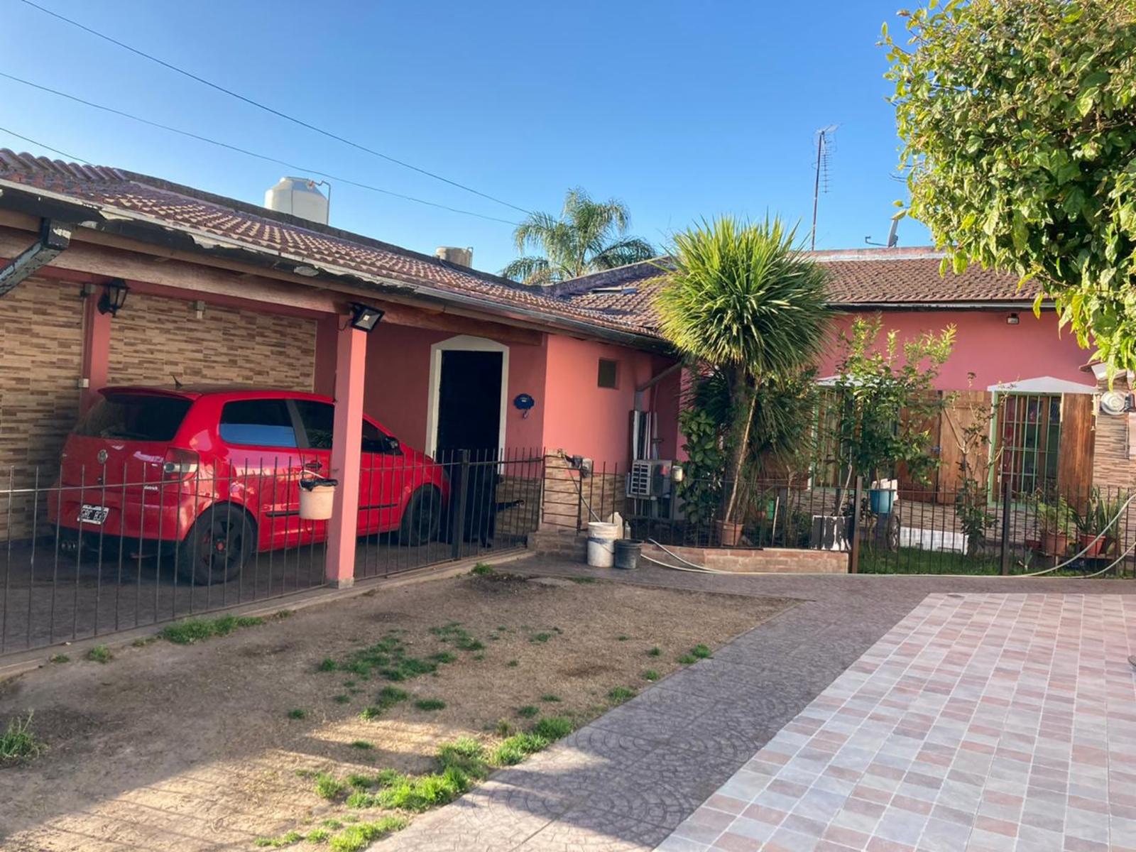 Casa 3 dormitorios con cochera - Ituzaingo — foto 2