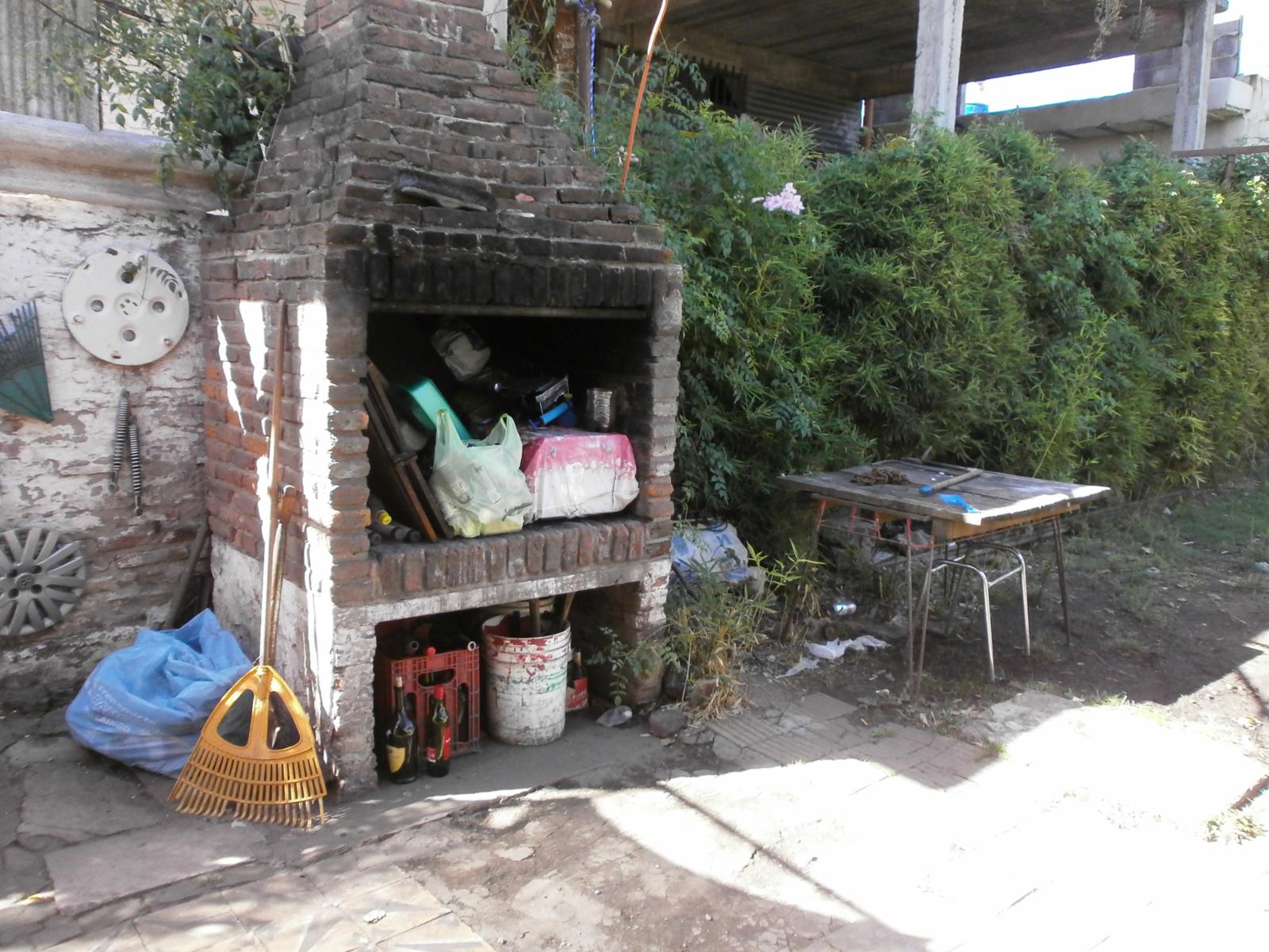 Casa de 3 ambientes con fondo - Castelar — foto 12