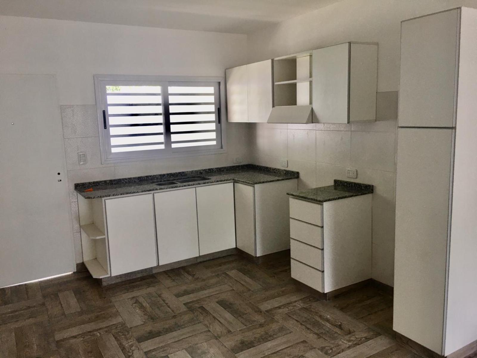 Casas a estrenar 3 Ambientes con patio y cochera. Marcos Paz. — foto 6