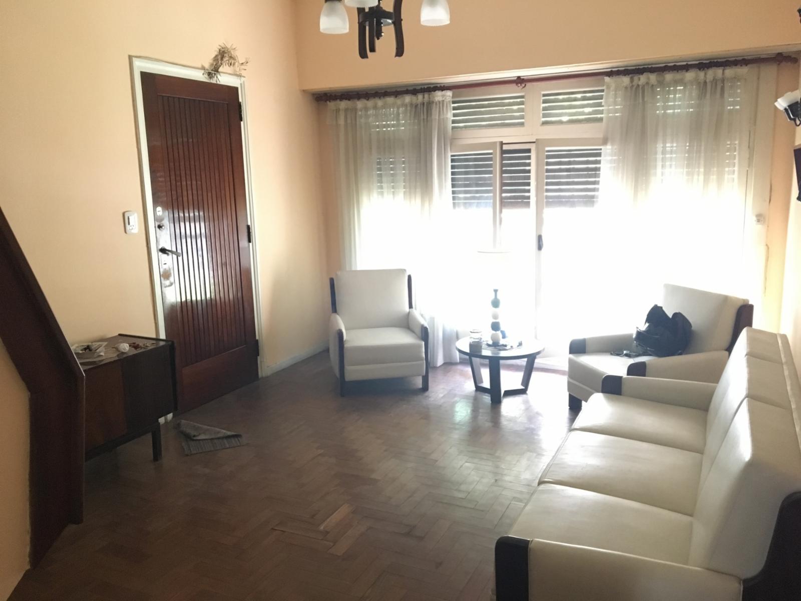 Casa de Tres Ambientes con Jardin y Cochera. Moron Norte. — foto 3