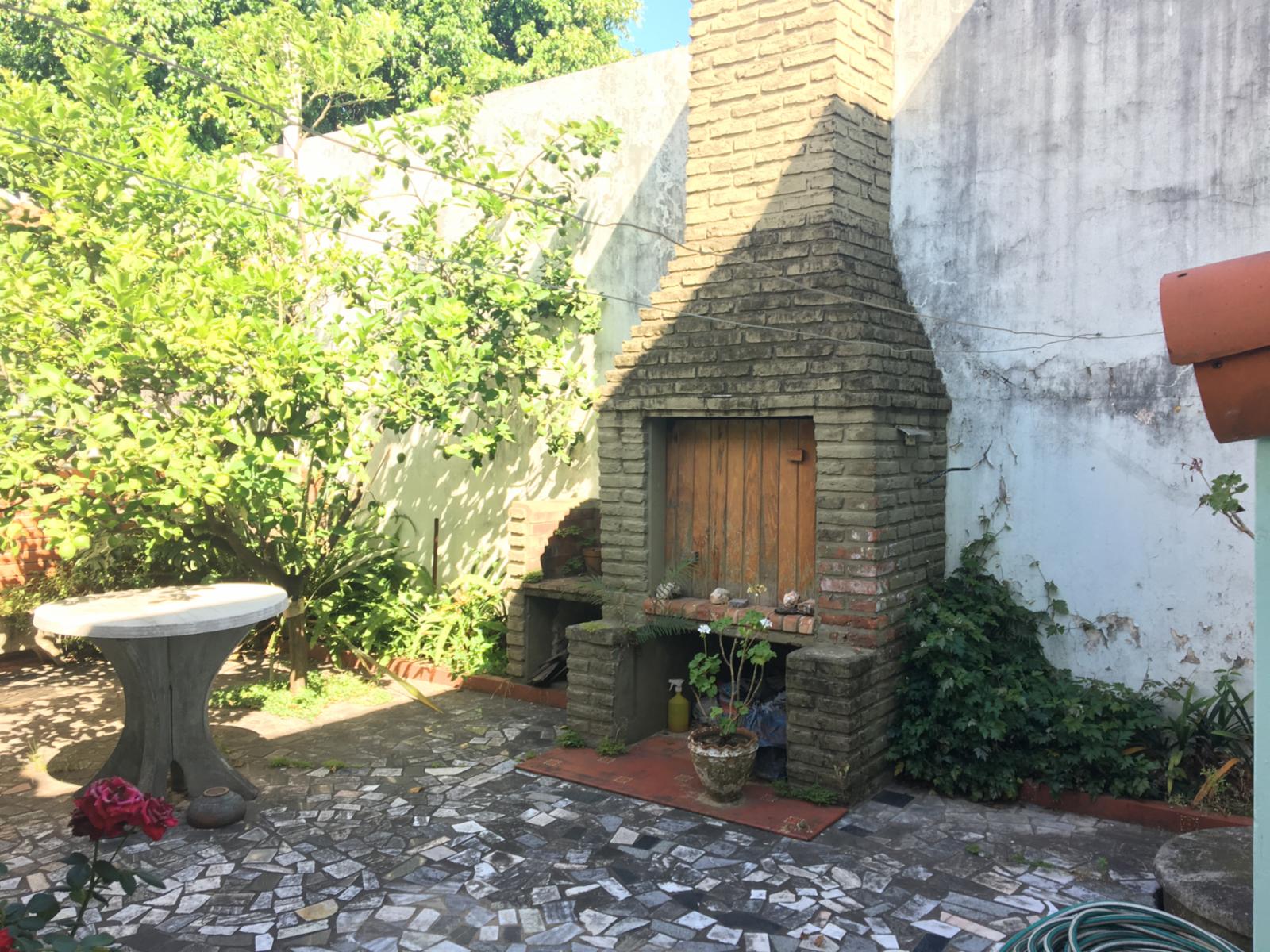 Casa de Tres Ambientes con Jardin y Cochera. Moron Norte. — foto 10