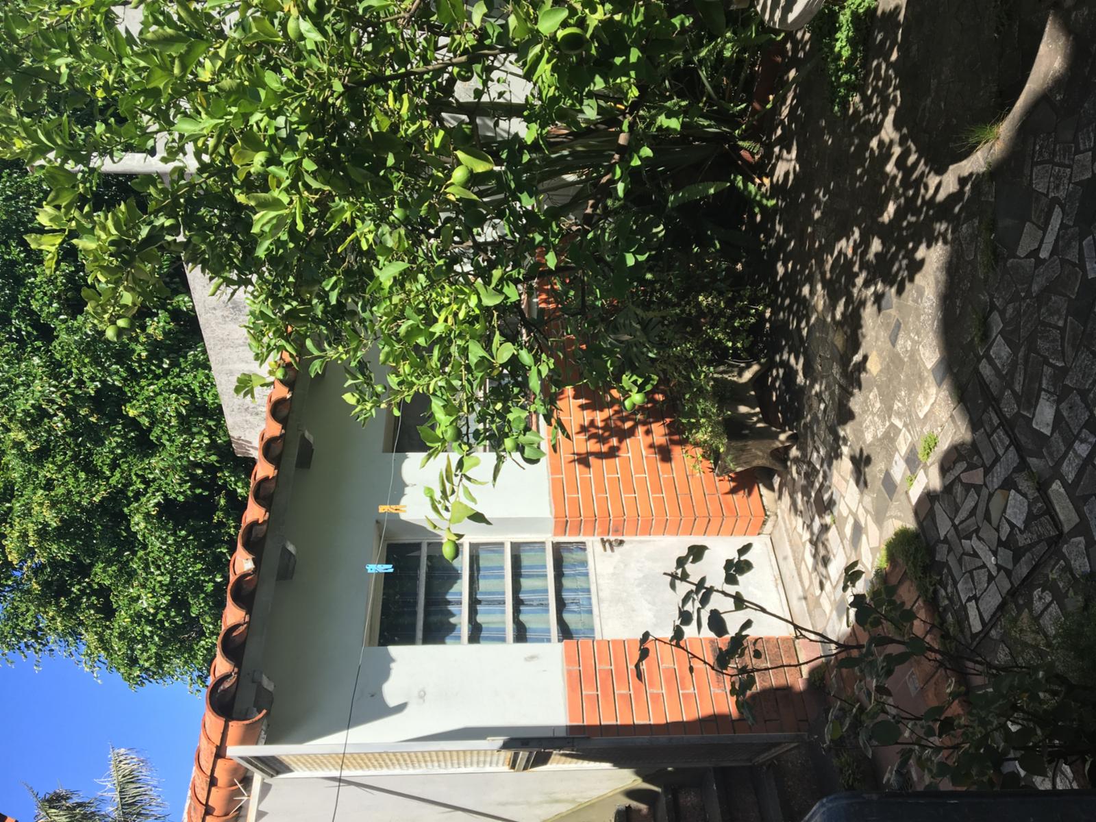 Casa de Tres Ambientes con Jardin y Cochera. Moron Norte. — foto 11