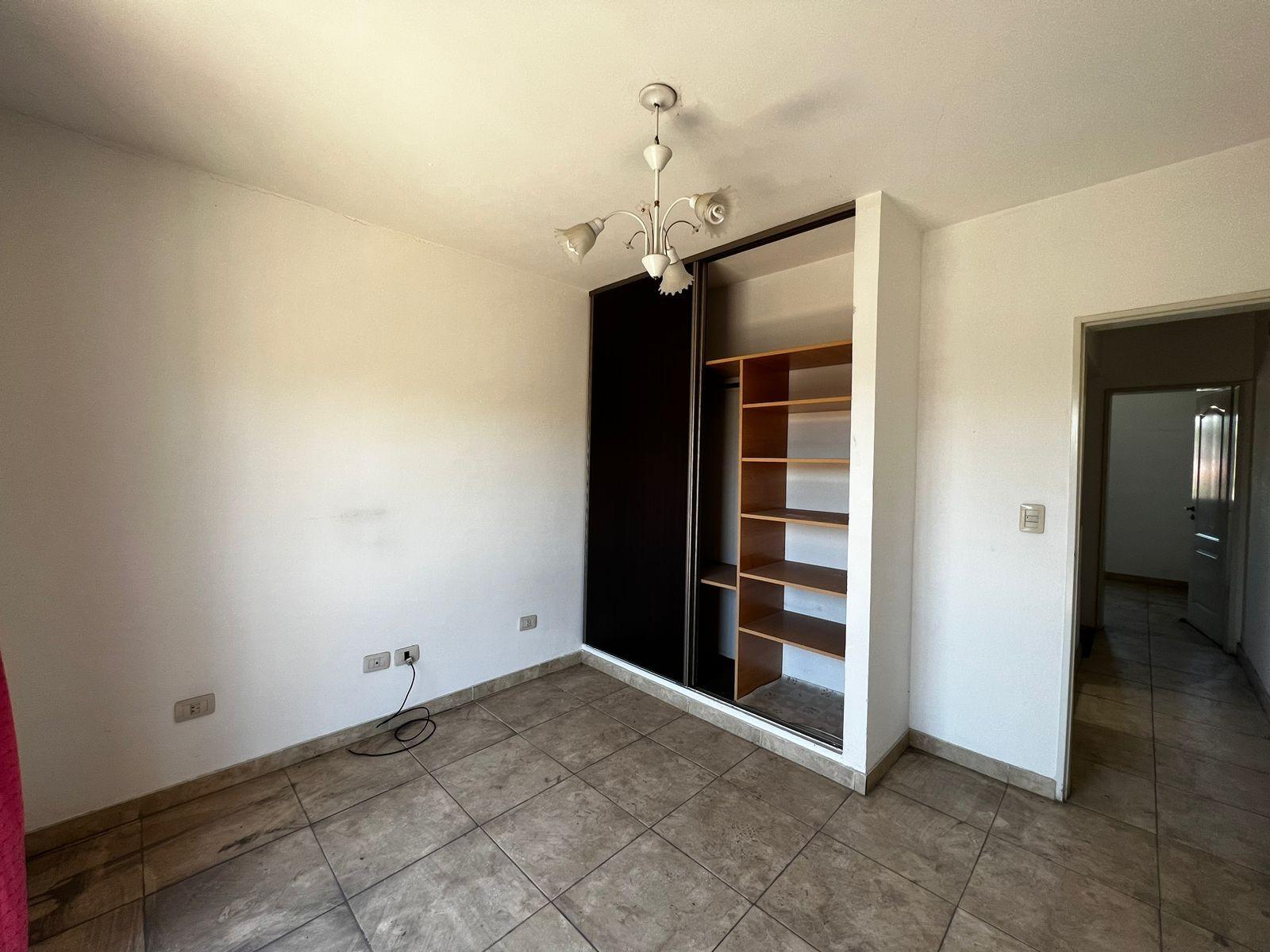 Duplex En Moron De Ambientes Amplios Y Luminosos Con Guardacoches Y Patio - Apto Credito Hipotecario - Se Escucha Oferta Razonable — foto 6