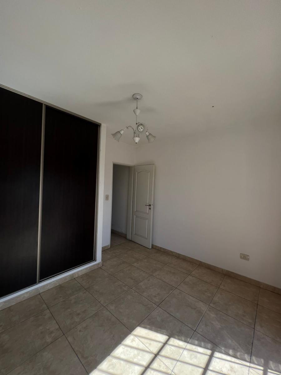 Duplex En Moron De Ambientes Amplios Y Luminosos Con Guardacoches Y Patio - Apto Credito Hipotecario - Se Escucha Oferta Razonable — foto 13