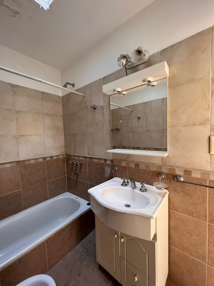 Duplex En Moron De Ambientes Amplios Y Luminosos Con Guardacoches Y Patio - Apto Credito Hipotecario - Se Escucha Oferta Razonable — foto 14