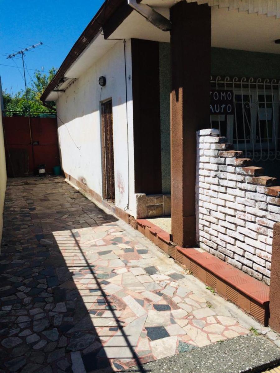 CASA AMERICANA DE 3 AMBIENTES A RECICLAR EN VENTA - VILLA LUZURIAGA — foto 7