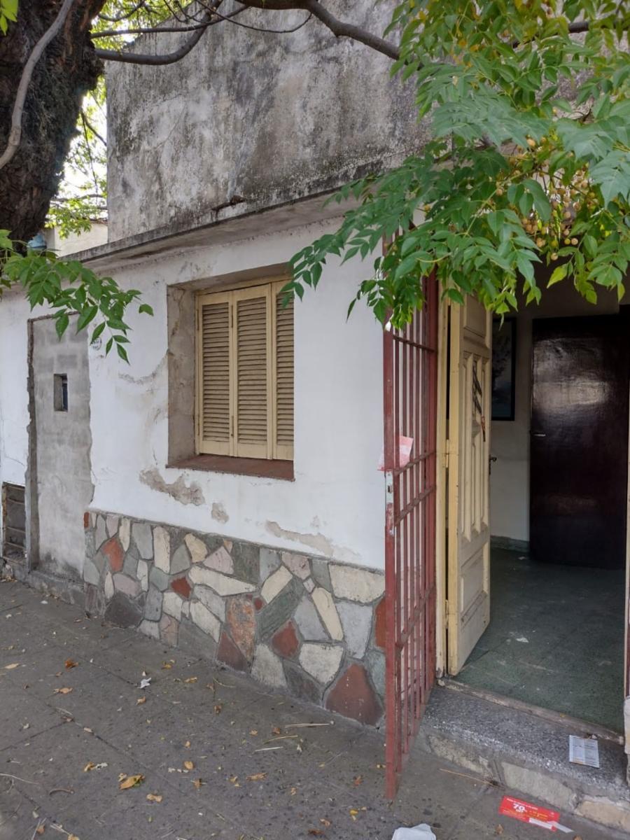 VENTA - CASA AMERICANA A RECICLAR - CASTELAR NORTE — foto 2