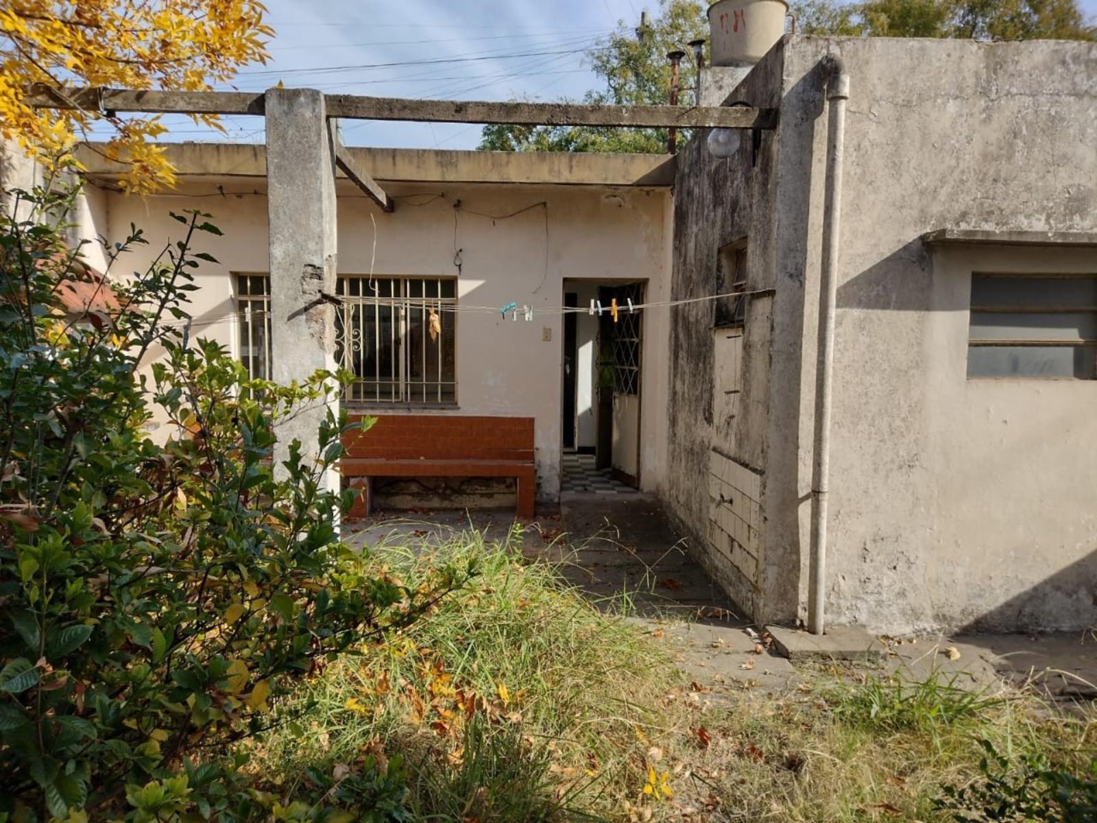 VENTA - CASA AMERICANA A RECICLAR - CASTELAR NORTE — foto 6