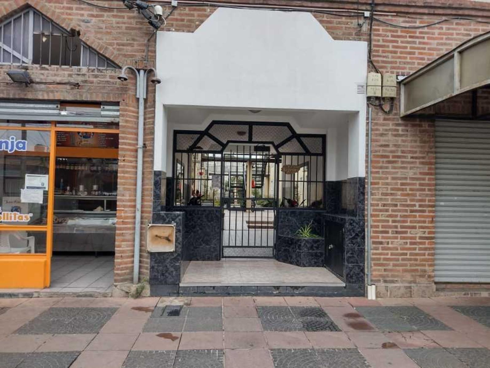 DEPARTAMENTO DE 2 AMBIENTES TIPO DUPLEX EN VENTA - CASEROS