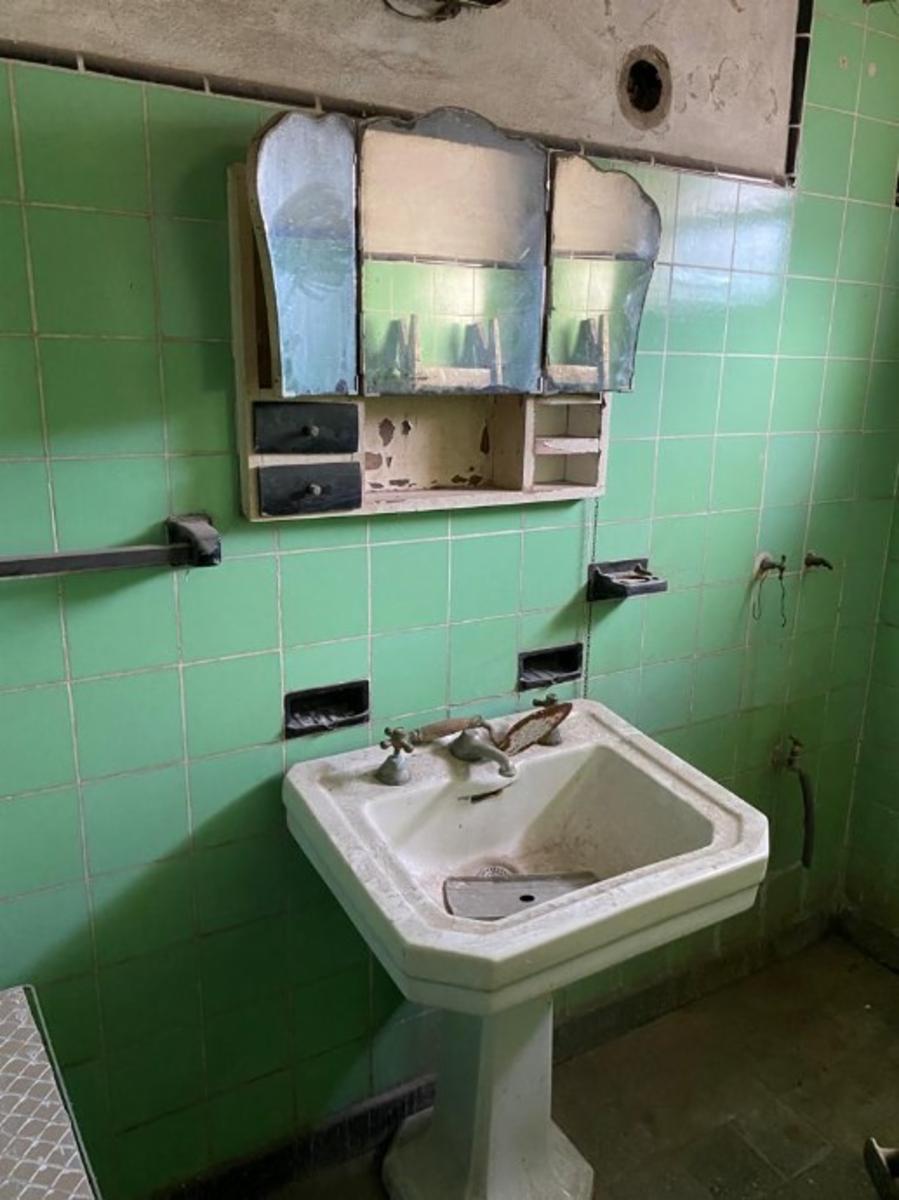 VENTA - CASA AMERICANA DE 3 AMBIENTES A RECICLAR - MORON — foto 2