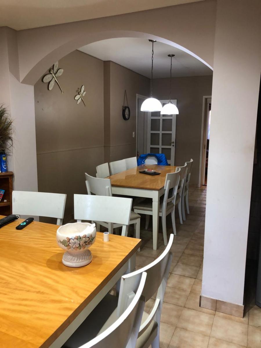 HERMOSA CASA DE 5 AMBIENTES EN VENTA MORON NORTE